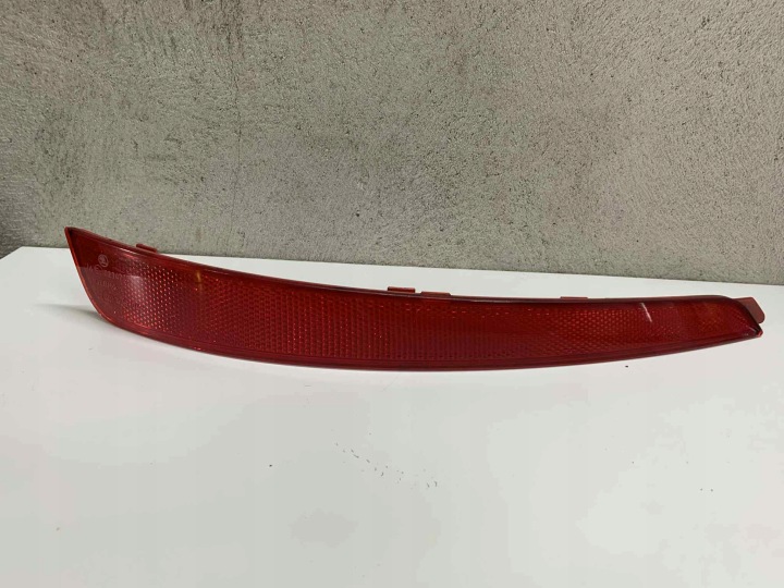 RÉFLECTEUR PARE-CHOCS DROIT GAUCHE ARRIÈRE SKODA OCTAVIA III 2012- 5E9945105 5E9945106