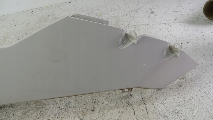 P27 KTM 1190 RC8 R QUEUE PLASTIQUE DÉFLECTEUR D'AIR PROTECTION 69008042000