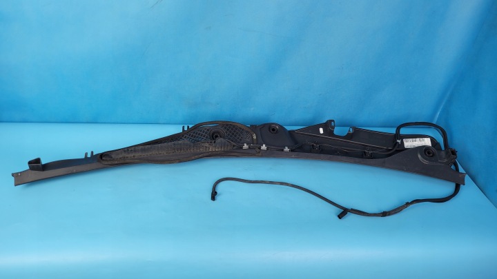 MERCEDES W218 CLS 350 15R DOUBLURE DE PASSAGE DE ROUE A2128301213 EUROPE