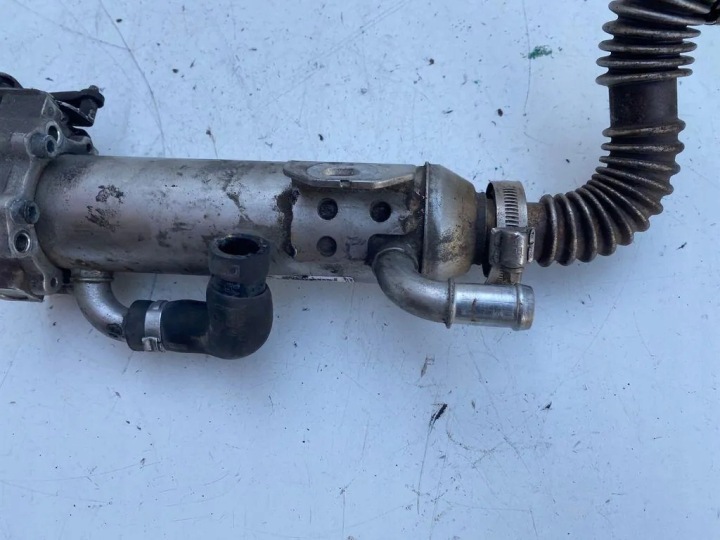 RADIATEUR GAZ D'ÉCHAPPEMENT VOLVO S60 V70 S80 XC90 2.4 D5