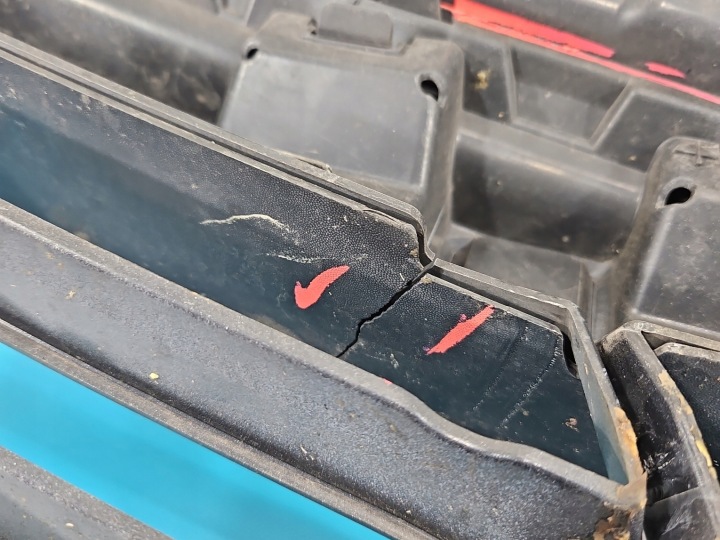 CALANDRE GRILLE RENAULT MASTER III 10-24