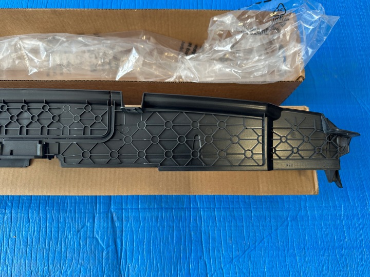 BMW X3 G01 LCI LIFT T350978 STORE JALOUSIE ADMISSION AIR OE OEM