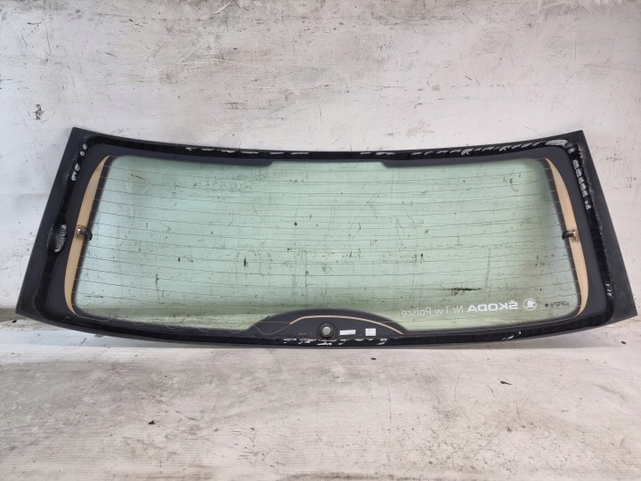 VITRE ARRIÈRE OE 5J6845049P SKODA FABIA II RESTYLAGE HAYON 5D 14R
