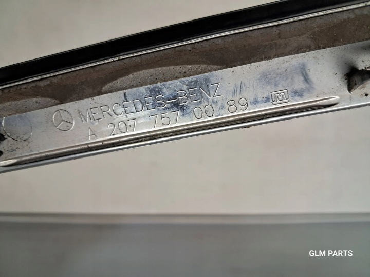 MERCEDES-BENZ W207 MOULURE CHROME COUVERCLES DE COFFRE COUVERCLES DE COFFRE A2077570089
