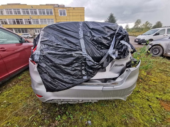 FORD FIESTA SERRURE DE PORTE AVANT GAUCHE 2012 1.4L 8A6AA21813AJ 8A6A-A21813-