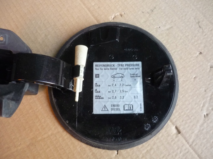 CLAPET GOULOTTE DE REMPLISSAGE CARBURANTS OPEL CORSA D Z20R BOUCHON