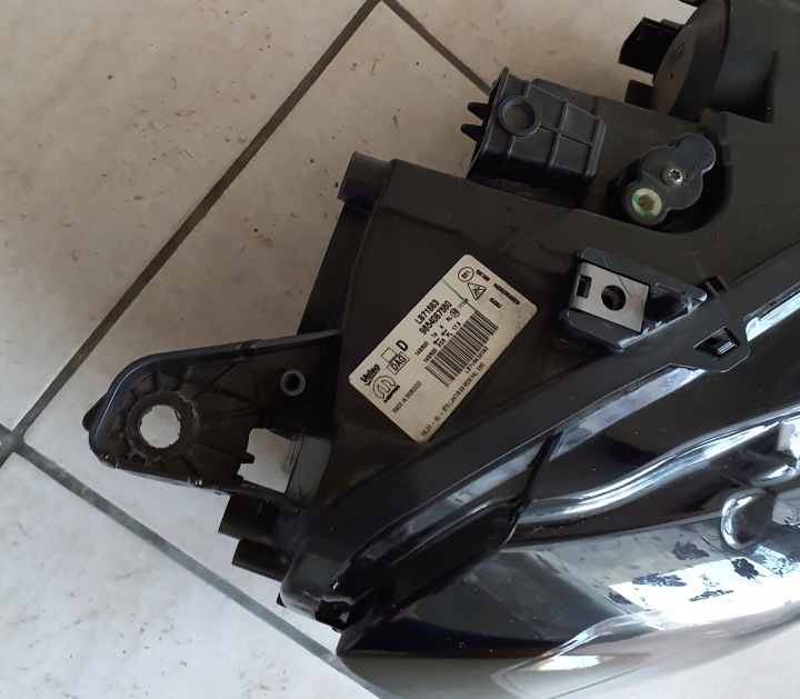 CITROEN BERLINGO FIAT DOBLO III OPEL COMBO IV LIFT 24- PHARE PHARES ANTIBROUILLARD DROITE