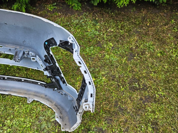 PARE-CHOCS AVANT HYUNDAI KONA II EV 23-