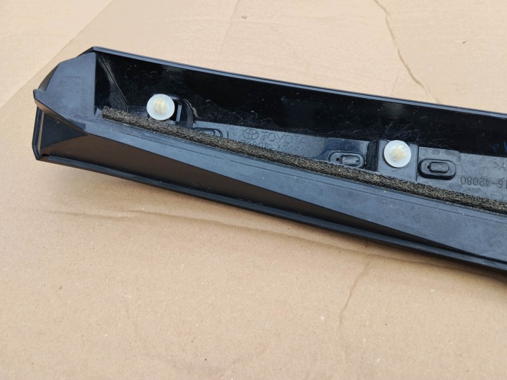 TOYOTA RAV4 SPOILER COUVERCLES DE COFFRE ARRIÈRE ARRIÈRE GAUCHE MOULURE GAUCHE 18- LATÉRALE SUPÉRIEURE