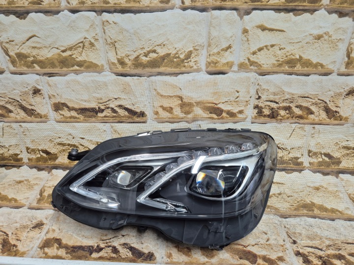 MERCEDES E CLASSE W212 LIFT 15' COMPLET LED ILS GAUCHE PHARE EUROPE