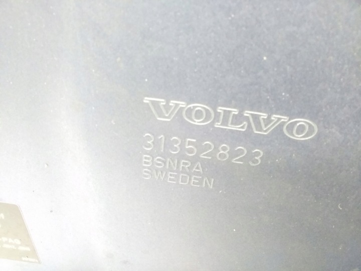 VOLVO S60 2017 COUVERCLE AVANT CAPOT MOTEUR