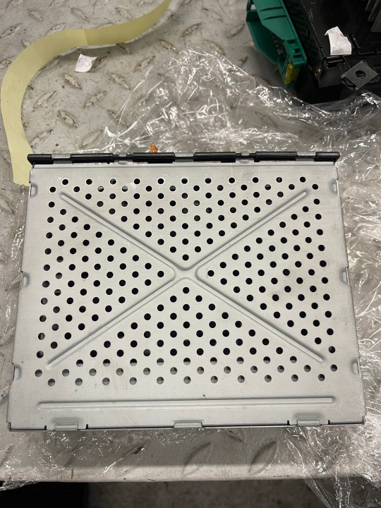 AMPLIFICATEUR D'ANTENNE RADIO AUDI A6 C6/A58T 4F0035541