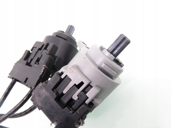CÂBLES PANNEAUX CONDUIT D'AIR FORD FOCUS MK1 I 2M5111503AA 2M5111504AA