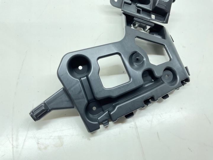 RENAULT CAPTUR 2015 ARRIÈRE CÔTÉ DROITE POIGNÉE FIXATION PARE-CHOCS ARRIÈRE