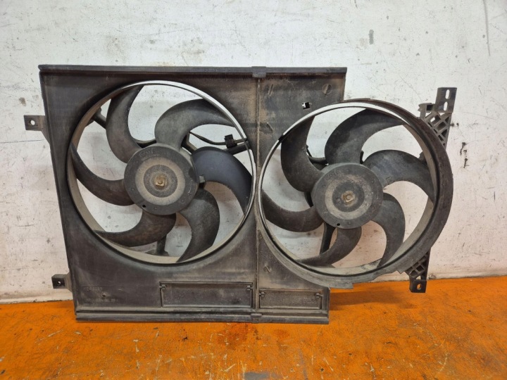 LAND ROVER FREELANDER I 98-06 2.0D VENTILATEUR RADIATEUR 8240227