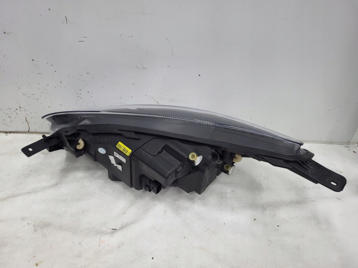 PHARE AVANT GAUCHE DROITE FIESTA MK8 LIFT COMPLET LED