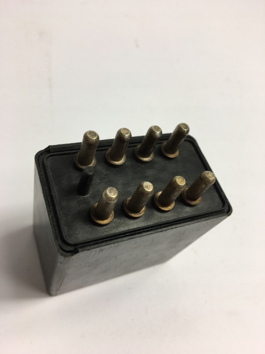 RELAIS MERCEDES W124 S124 UNIVERSEL 1248210063 05997900 12V