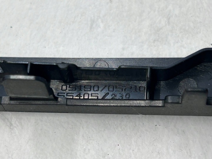 AVENSIS T27 CHÂSSIS RADIO 55405-05210 55405-05190
