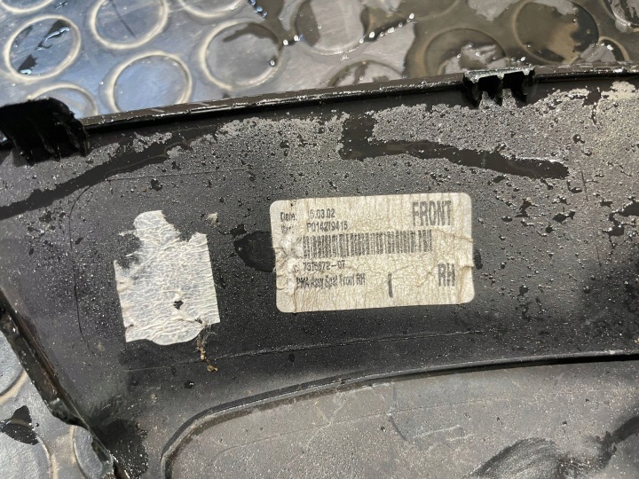 MINI COOPER III 3 F55 F56 F57 13-21 MOULURE REVÊTEMENT SUR AILE DROIT AVANT
