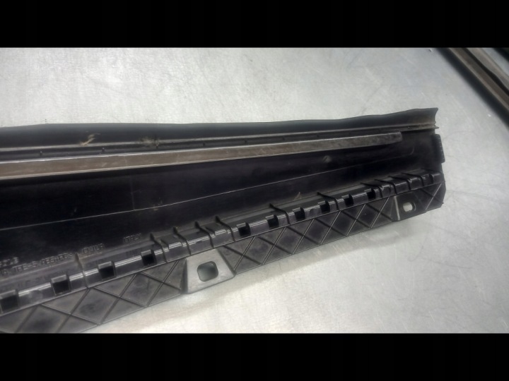 MOULURE PORTES DROIT ARRIÈRE VOLVO V40 II 31391186