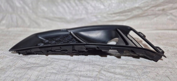 AUDI A4 B9 17- S-LINE COMPETITION GRILLE DANS PARE-CHOCS CALANDRE GAUCHE 8W0807681BA