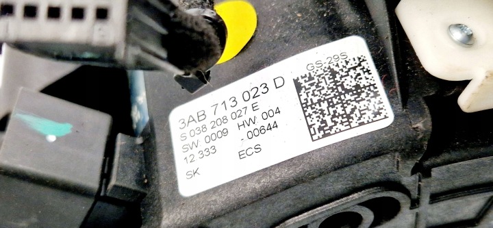 CRIC CHANGEMENTS VITESSE VOLKSWAGEN PASSAT CC 3AB713023D