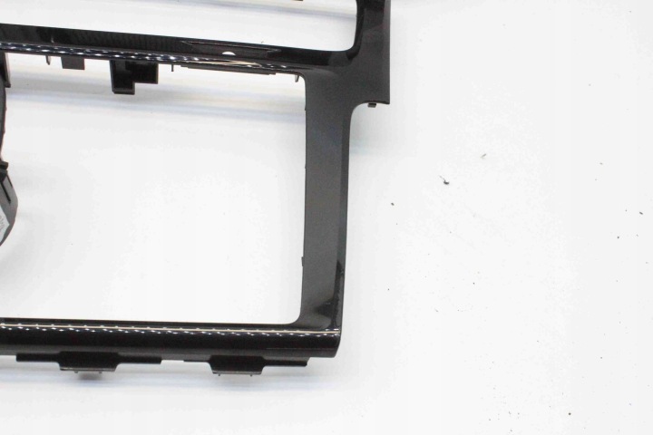 ENSEMBLE MOULURES WEWNETRZNYCH VW GOLF VII (5G1, BQ1, BE1, BE2) 5G2863042 2.0L