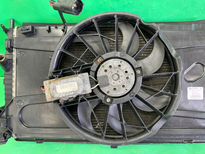 RADIATEUR EAU CLIMATISATION VENTILATEUR ENSEMBLE VOLVO S40 II V50 2.0D 04-
