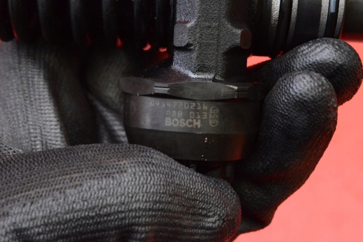 INJECTEUR INJECTEUR DE POMPE 038130073BA 0414720216 AUDI A4 B6 1.9 TDI 130 KM 00-05