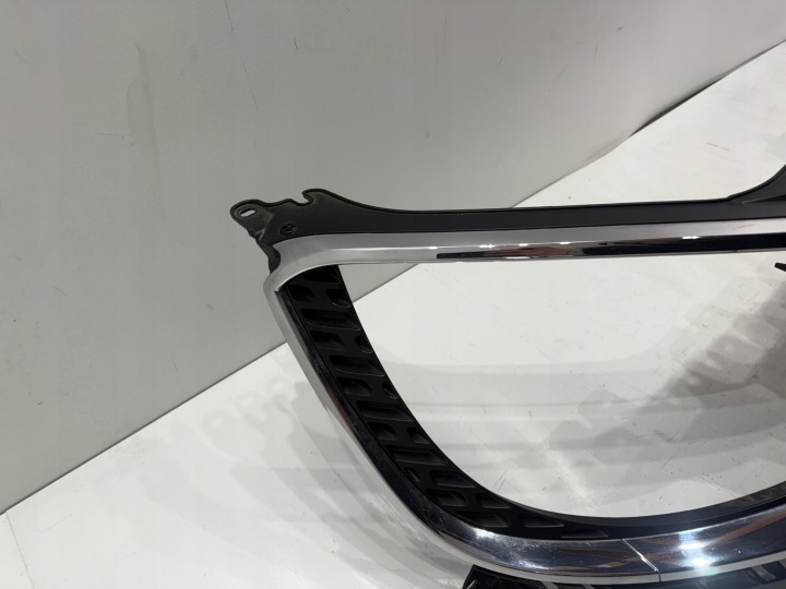 SUZUKI IGNSI III 3 72112-62R0 GRILLE CALANDRE EN BON ÉTAT ORIGINAL