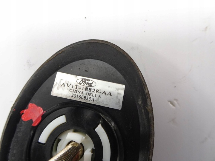 ANTENNE TOITS FORD KA+ AV1T18828AA