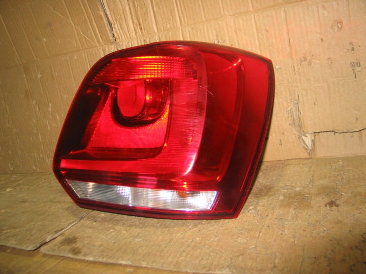 PHARE ARRIÈRE DROITE VW POLO 6R0 08-14ROK 6R0945112