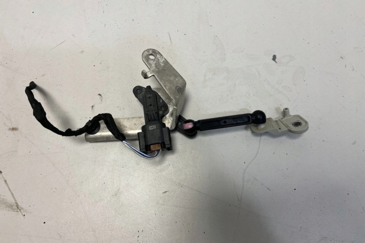 SUSPENSION GAUCHE ARRIÈRE BMW 6869039 3.0L GASOLINE 2023