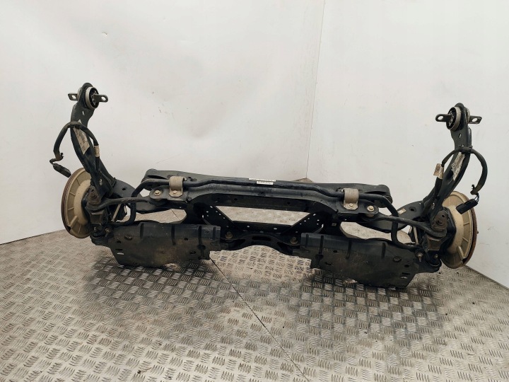 POUTRE ARRIÈRE FORD FOCUS JX612D250BED
