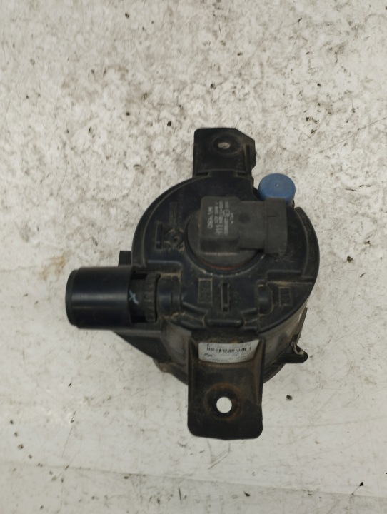 BMW 1 E87 PHARES ANTIBROUILLARD DROIT AVANT 7837502