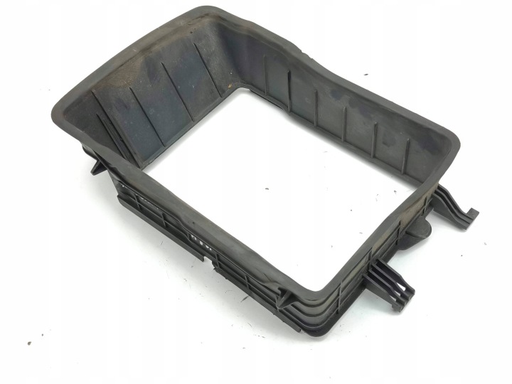 RENAULT MEGANE IV 2018 TUNNEL AIR VERS ÉCHANGEUR D'AIR DE SURALIMENTATION 215586371R