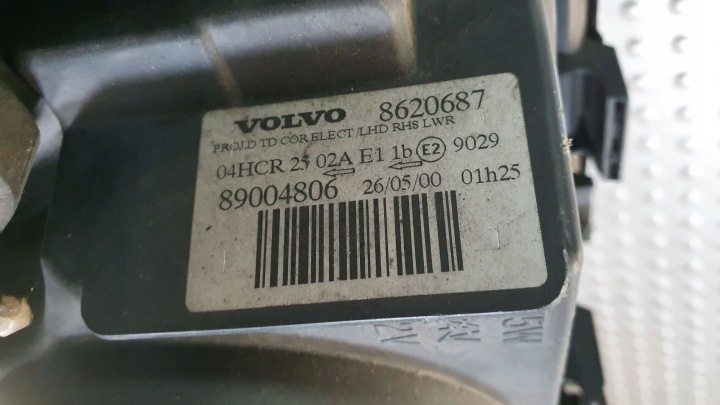 PHARE AVANT DROITE VOLVO II 8620687 99-