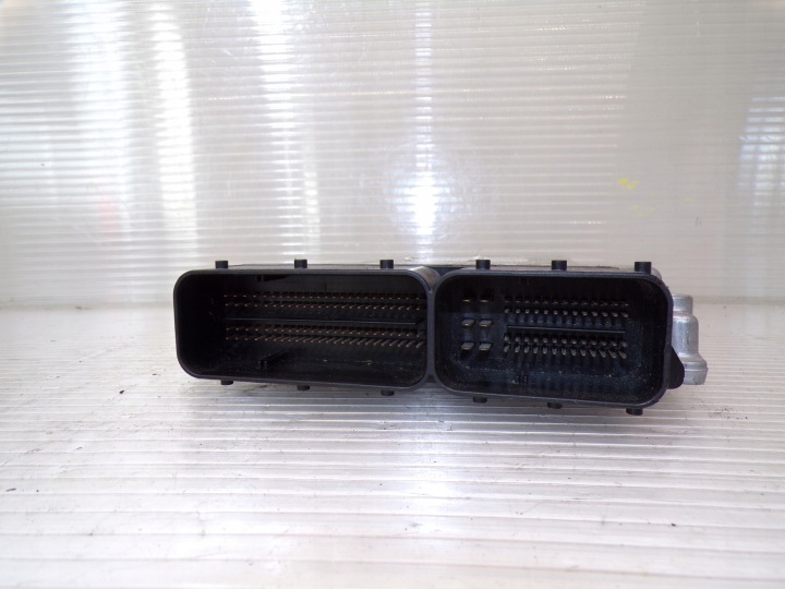 ORDINATEUR CONTRÔLEUR MOTEUR BMW X3 E83 7805350