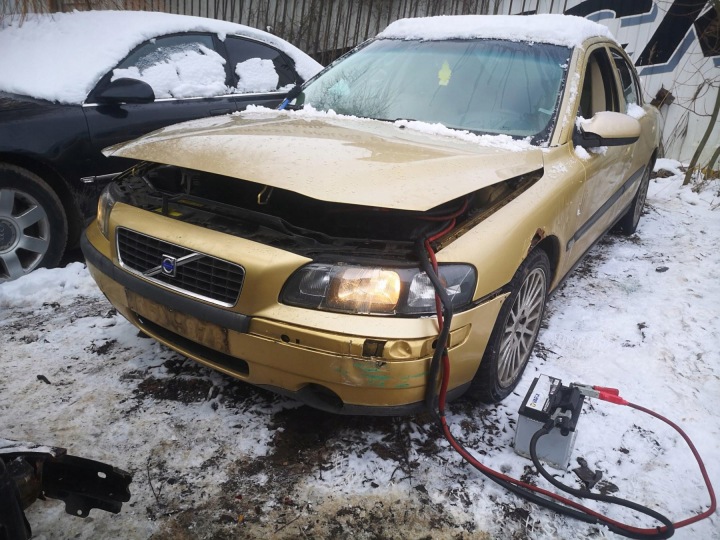 VOLVO S60 POMPE HUILES 2002 2.4L 3063737