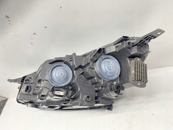 PHARE DROITE AVANT AVANT LED FORD KUGA III ESCAPE MK3 2019-