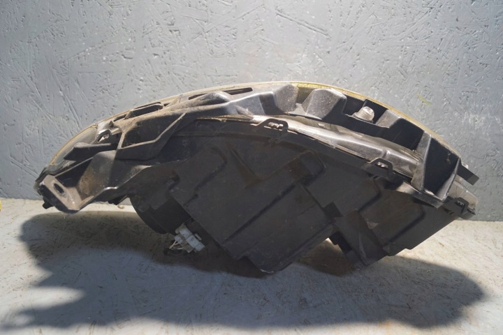 RENAULT CLIO III LIFT PHARE DROIT AVANT (S2351) UK