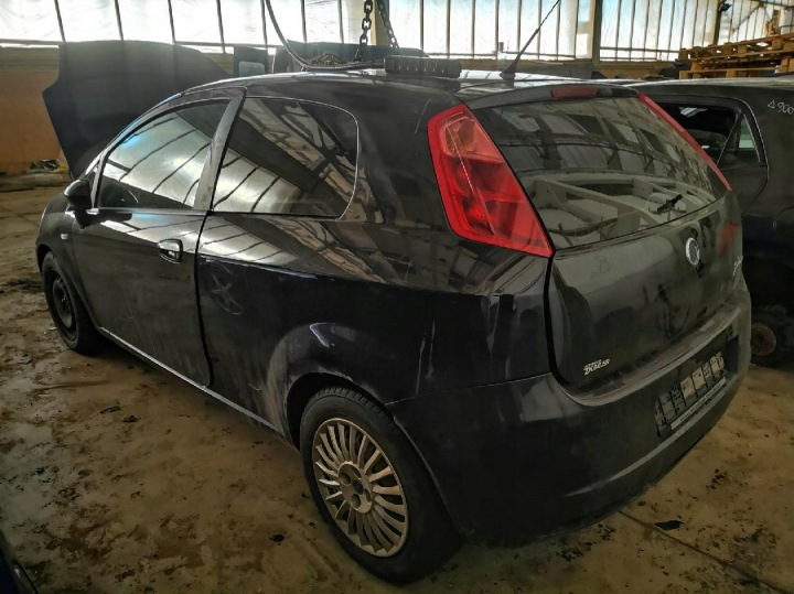 FIAT PUNTO POMPE INJECTION HAUTE PRESSION 2005 1.3L 0445010122