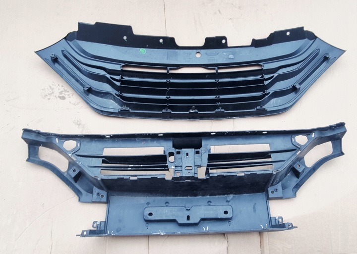 IVECO DAILY 7 LIFT 19 2019 PARE-CHOCS AVANT AVANT GRILLE CALANDRE CAPUCHON