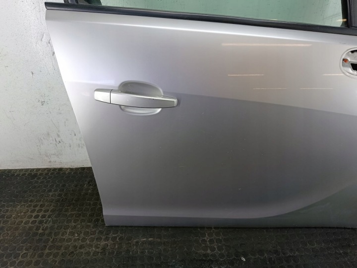 PORTES AVANT DROIT OPEL MERIVA B Z157