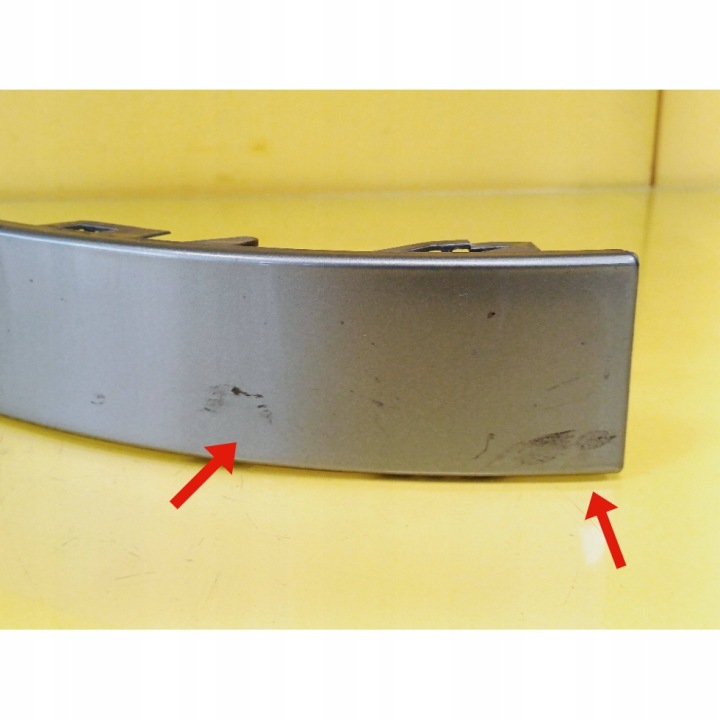 MOULURE SOUS LAMPE DROIT ARRIÈRE AUDI A4 B5 8D0945102 NR4