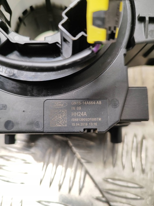 FORD FOCUS 2019 MANETTE COMMUTATEUR CLIGNOTANTS ESSUIE-GLACES