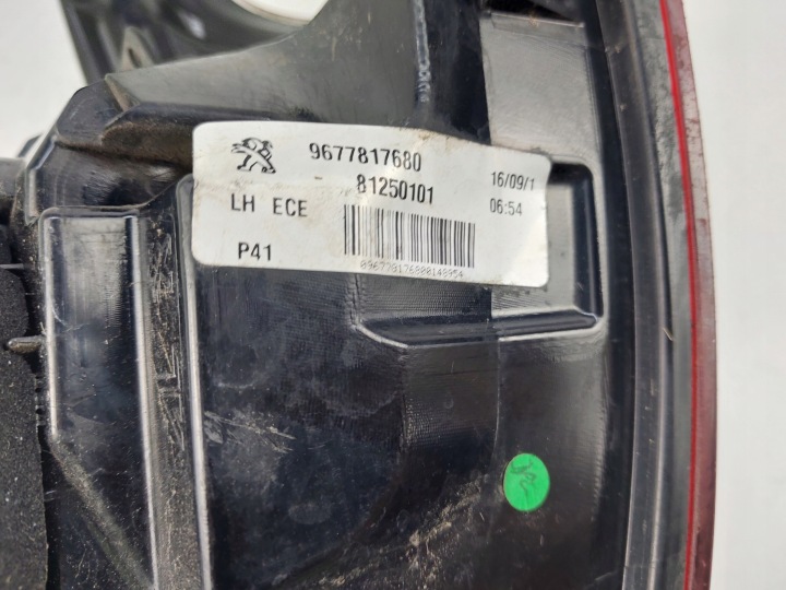 PHARE GAUCHE ARRIÈRE 9677817680 PEUGEOT 308 II T9 HAYON