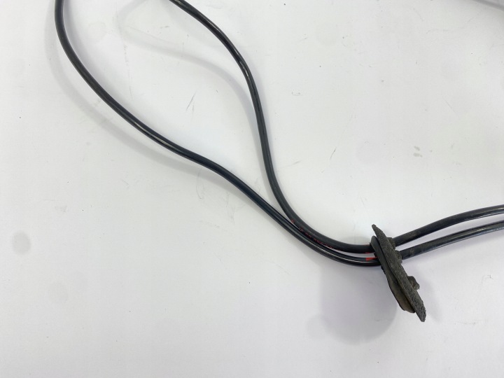 CAPTEUR ABS GAUCHE AVANT AVANT PLAQUETTES MERCEDES W124 0265001283 1245401617