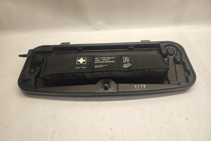 MOULURE DÉCORATIVE COUVERCLES DE COFFRE BMW 5 (F10) 6788803 2.0L DIESEL 135KW 2014