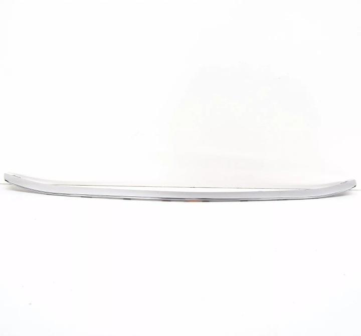MB E-CLASS W212 AVANT PARE-CHOCS CENTER CHROME TRIM A2128852474 2015